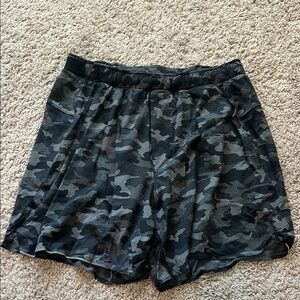 Men’s Lululemon Pacebreaker Lined Short 7” inseam.